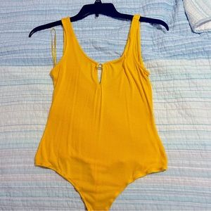 Yellow Guess Body suit